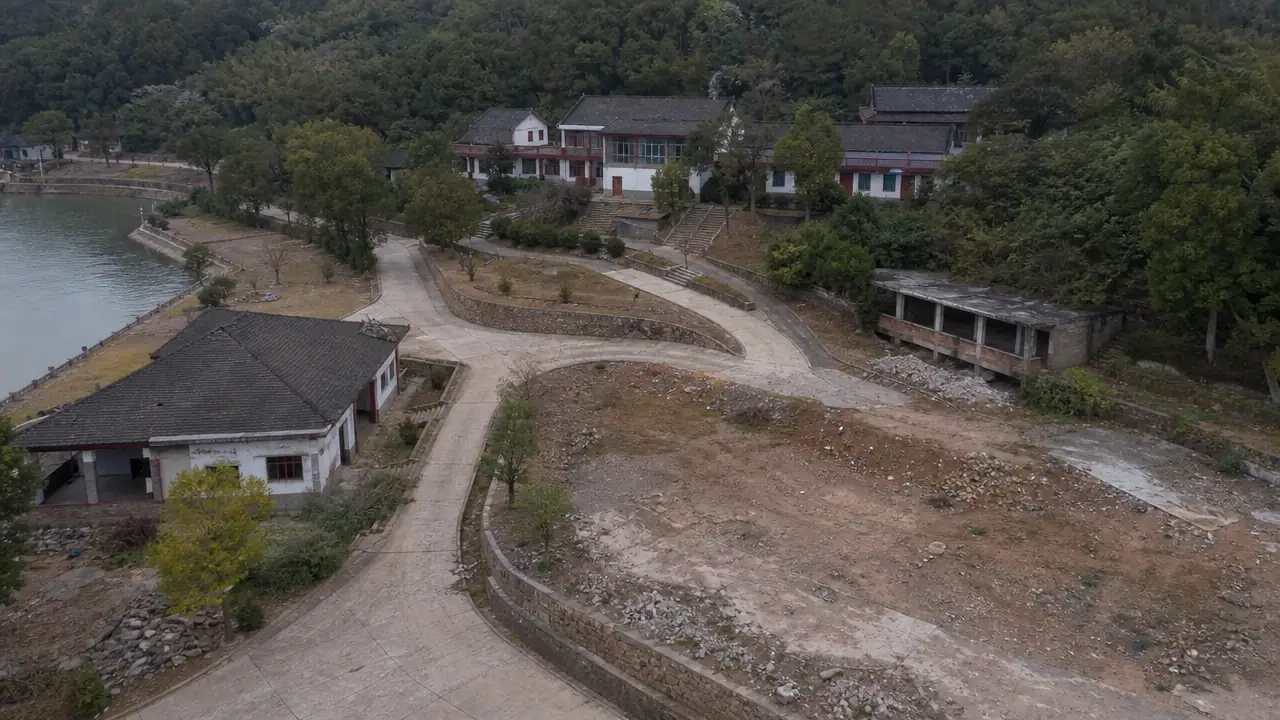 image2.jpg